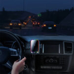 پایه نگهدارنده و شارژر بی سیم بیسوس مدل BASEUS HALO ELECTRIC WIRELESS CHARGING CAR MOUNT 15W